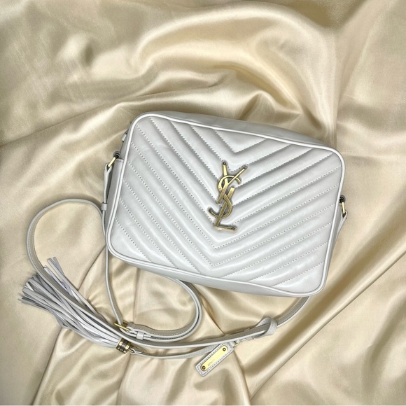 Yves Saint Laurent Handbags - Yves Saint Laurent Lou Camera Bag in Quilted Leather Blanc Vintage